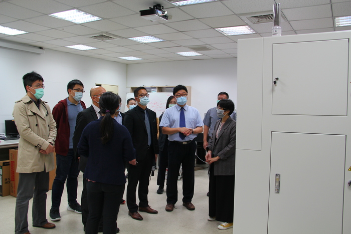 Associate Director See-Tong Pang and his team from Chang Gung Hospital visited